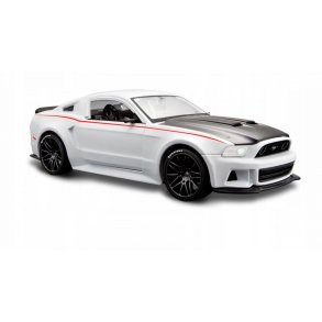 Kompositemodel Ford Mustang Street Racer 1/24 hvid