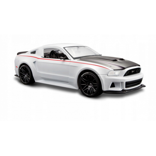 Kompositemodel Ford Mustang Street Racer 1/24 hvid
