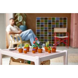 LEGO Icons 10329 Sm� planter