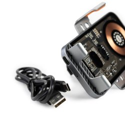 Bilholder til bil med tr�dl�s opladning 15W