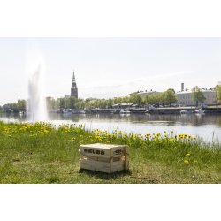 Spil Kubb i papkasse