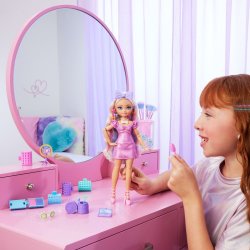 Doll Barbie Dream Besties Malibu