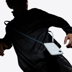 Crossbody rem - lys bl�