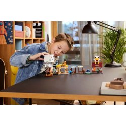 Lego Minecraft 21273 The Ghast Balloon Village Attack