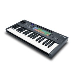 Novation FLKEY 37 - MIDI-keyboard dedikeret til FL Studio-software, 37 tangenter.