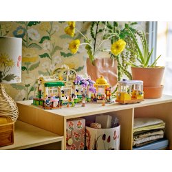 Lego Friends 42671 Plantecaf&eacute; &amp; Blomsterbutik