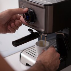 Black+Decker BXCO1200E espressomaskine med flaske