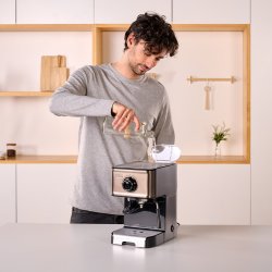 Black+Decker BXCO1200E espressomaskine med flaske