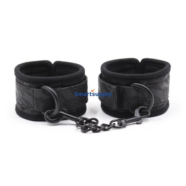 Adjustable handcuffs