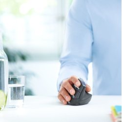 Logitech Mx Vertical Advanced Ergonimisk Mus Rf Trdls+Bluetooth Optisk 4000 Dpi Hjre Hnd