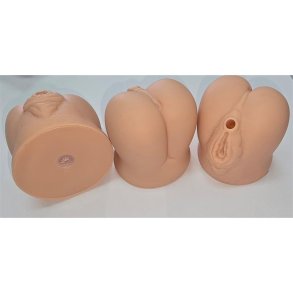 Labia shaped whistle