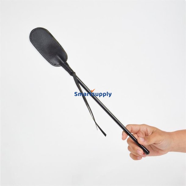 Oval-shaped synthetic leather whip